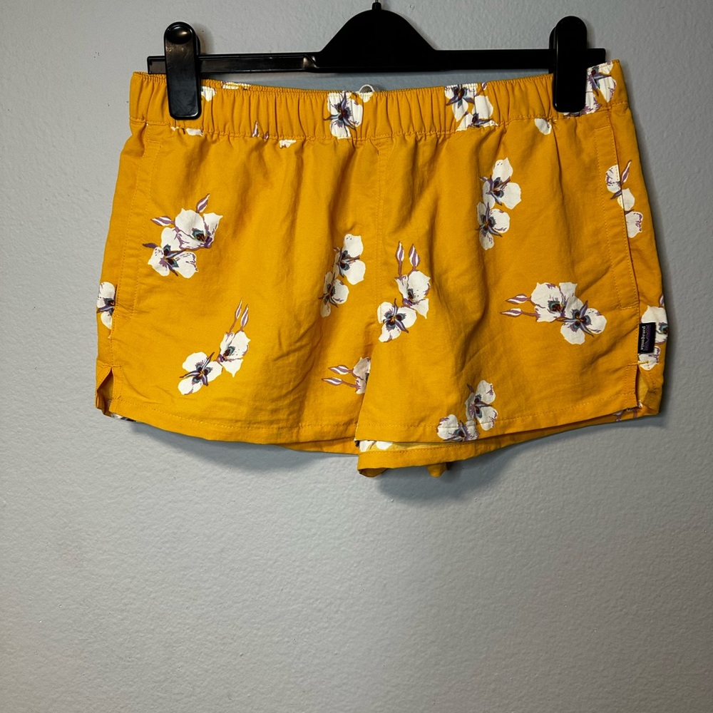 Patagonia Shorts Women Medium Yellow Floral Barely Baggies 2.5" Nylon Run Beach